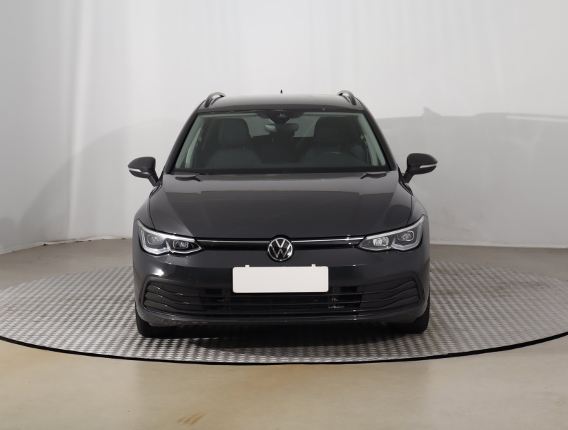 Volkswagen Golf, 2024