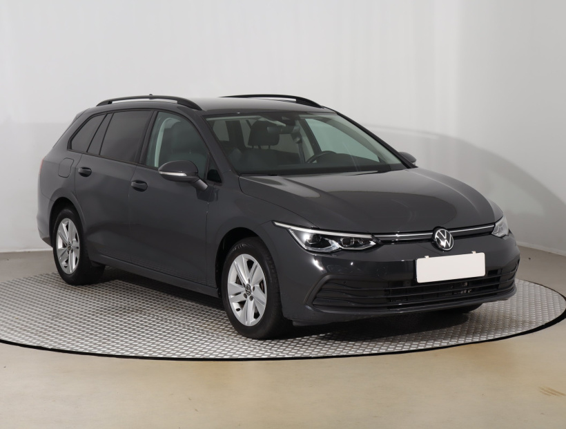Volkswagen Golf, 2024