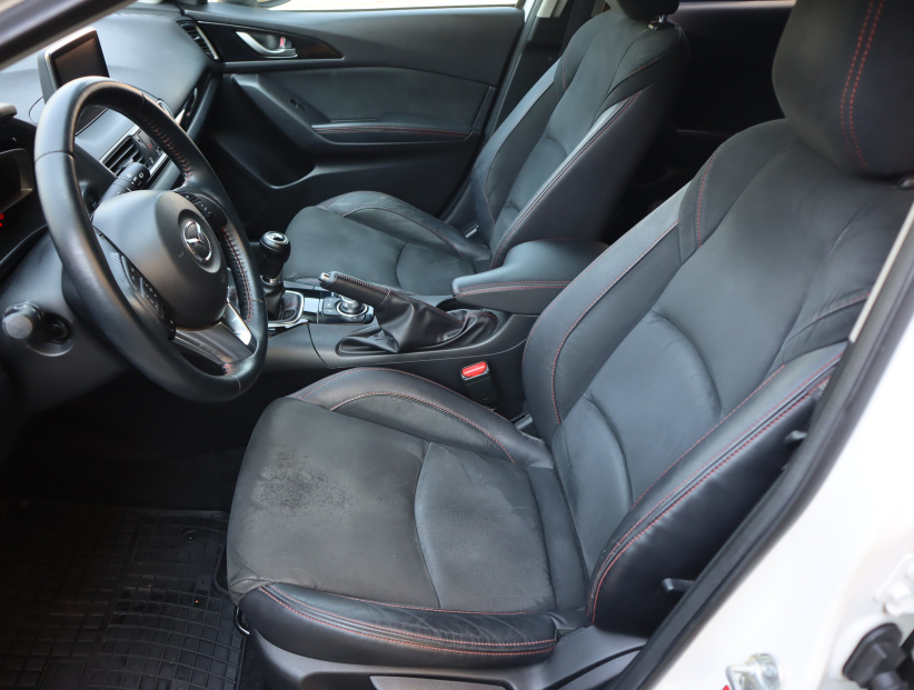 Mazda 3, 2016