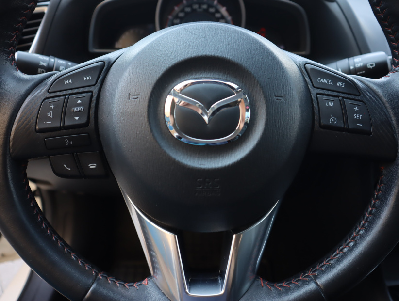 Mazda 3, 2016