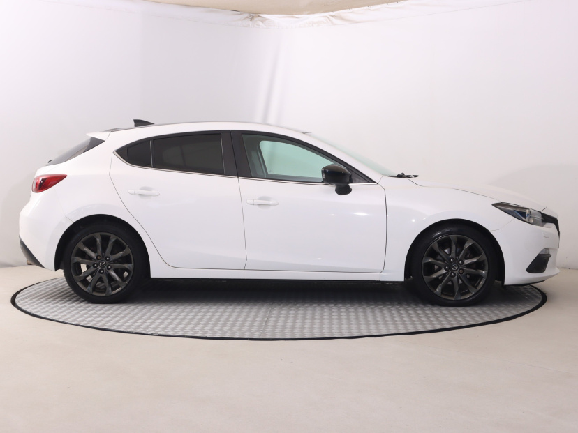 Mazda 3, 2016