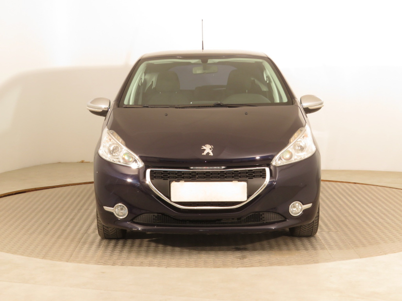 Peugeot 208, 2013
