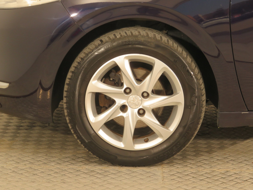 Peugeot 208, 2013