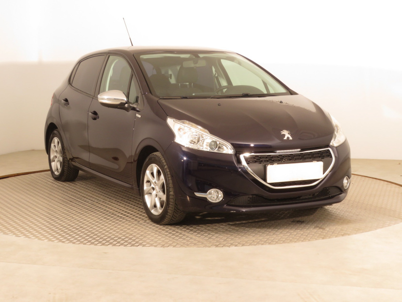 Peugeot 208, 2013