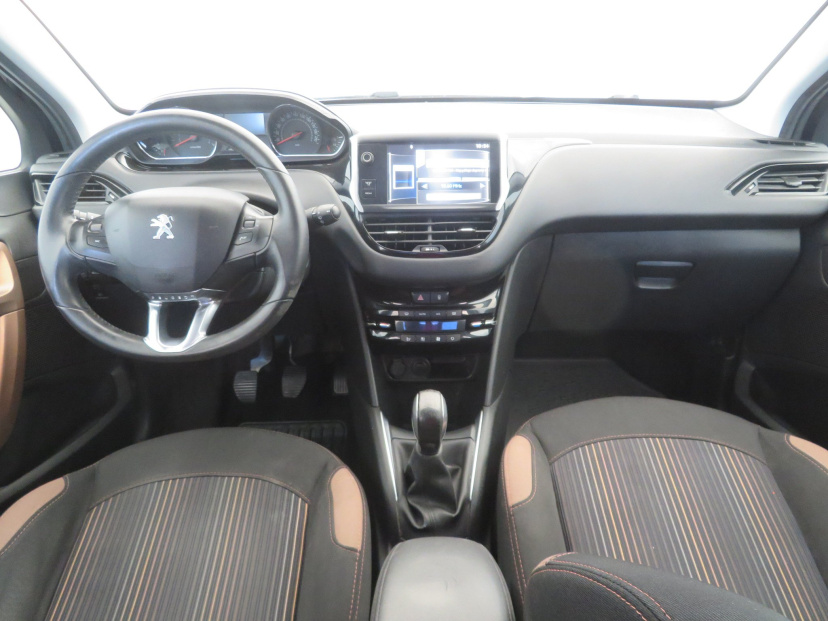 Peugeot 208, 2013