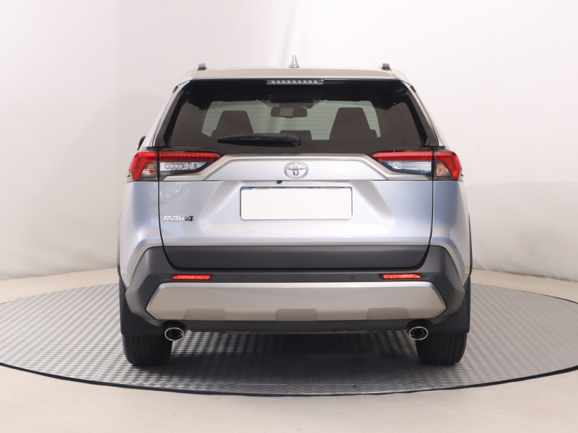 Toyota RAV 4, 2022