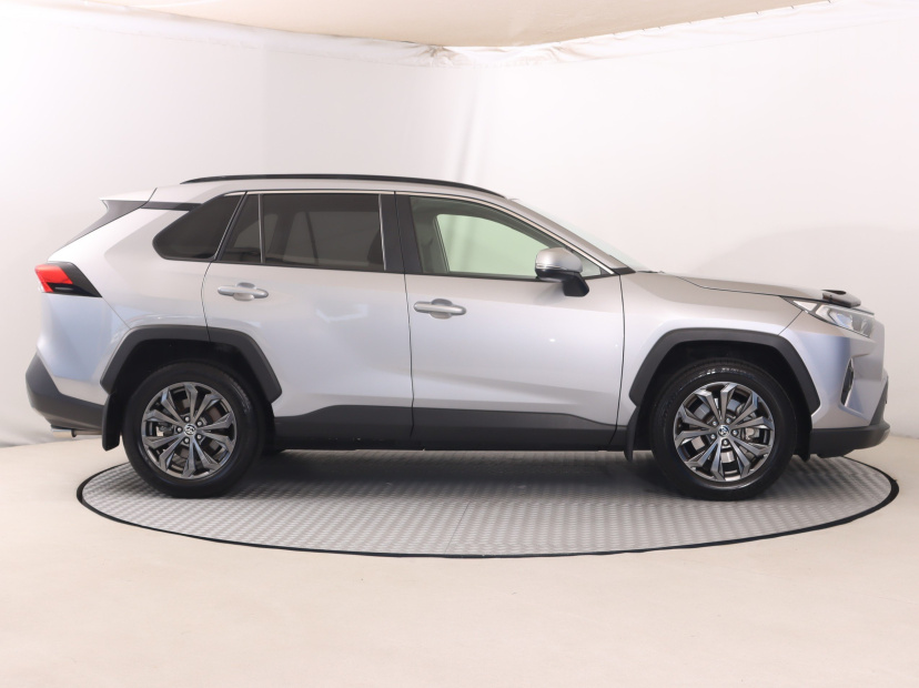 Toyota RAV 4, 2022