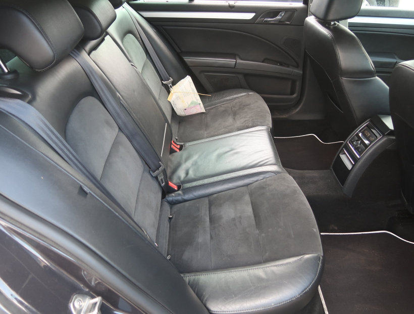 Škoda Superb, 2010