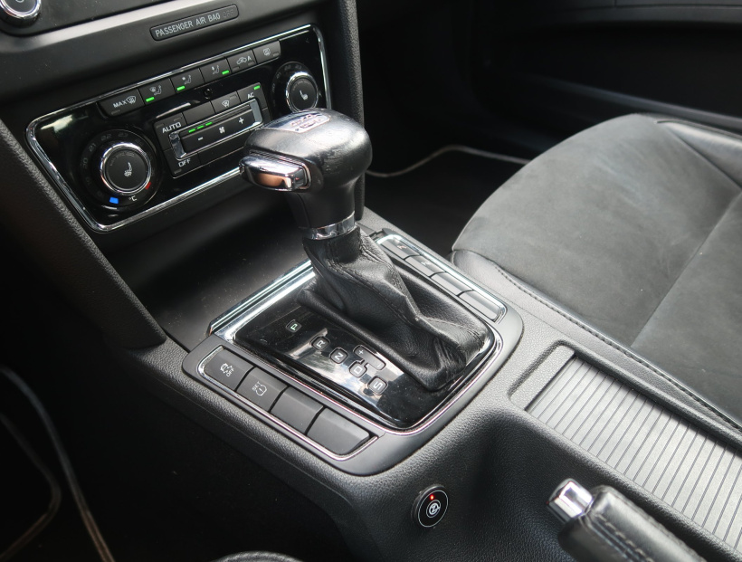 Škoda Superb, 2010