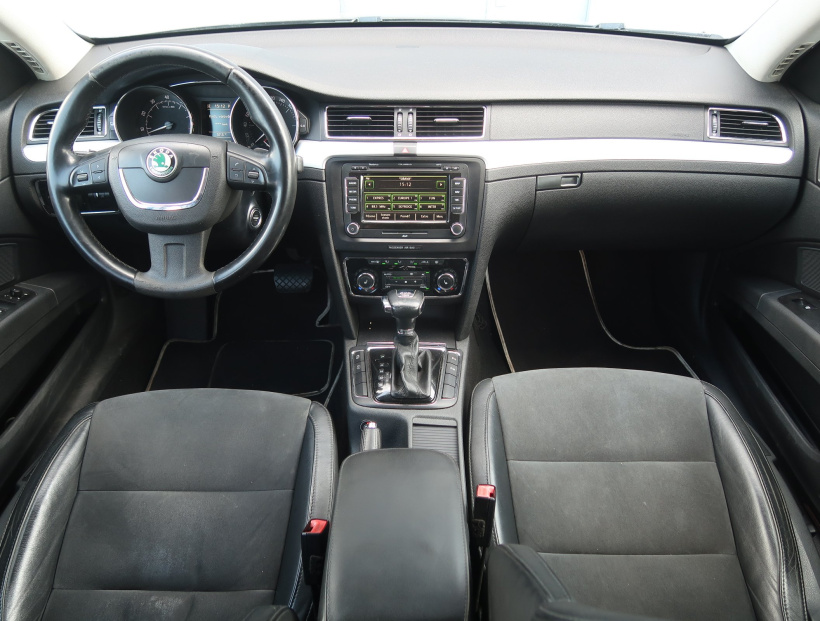 Škoda Superb, 2010