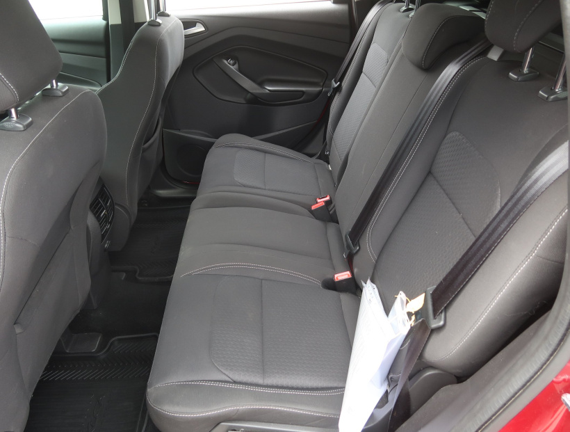 Ford Kuga, 2019
