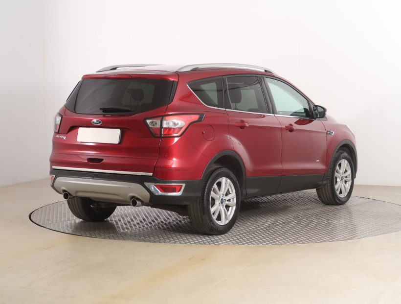 Ford Kuga, 2019