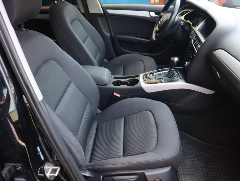 Audi A4, 2015