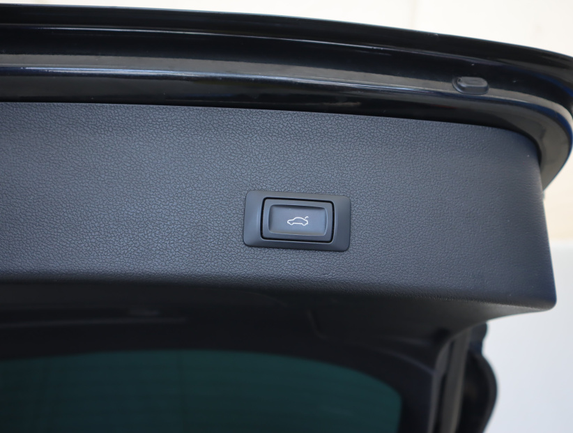 Audi A4, 2015