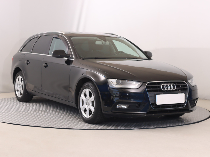 Audi A4, 2015