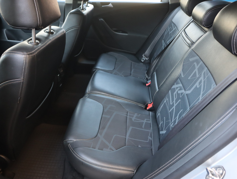 Volkswagen Passat, 2009