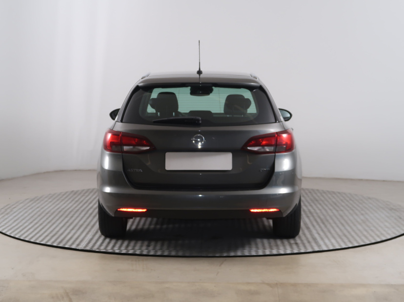 Opel Astra, 2019