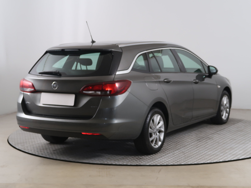 Opel Astra, 2019