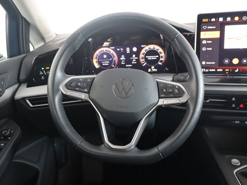 Volkswagen Golf, 2025