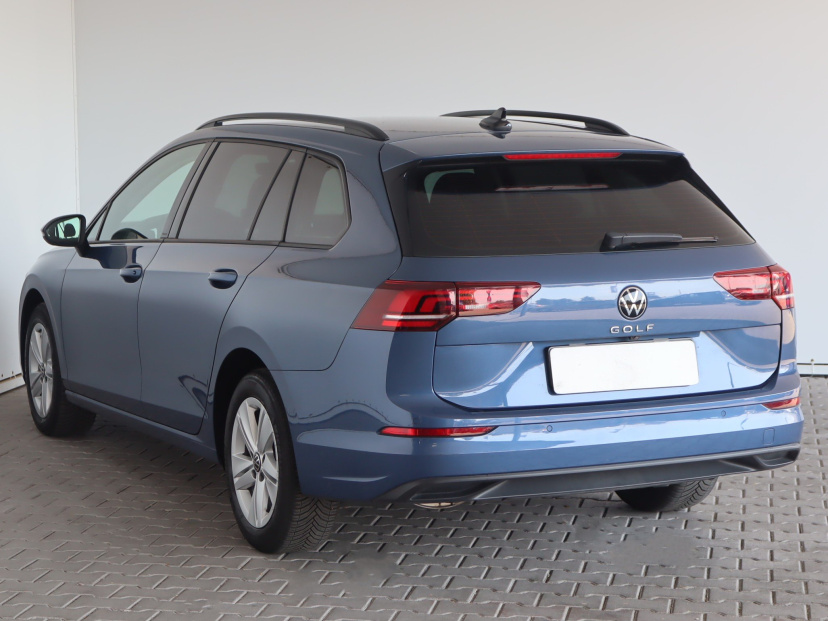 Volkswagen Golf, 2025