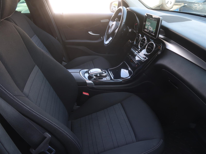 Mercedes-Benz GLC, 2016