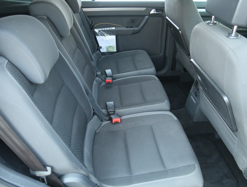 Volkswagen Touran, 2013