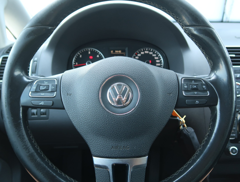 Volkswagen Touran, 2013