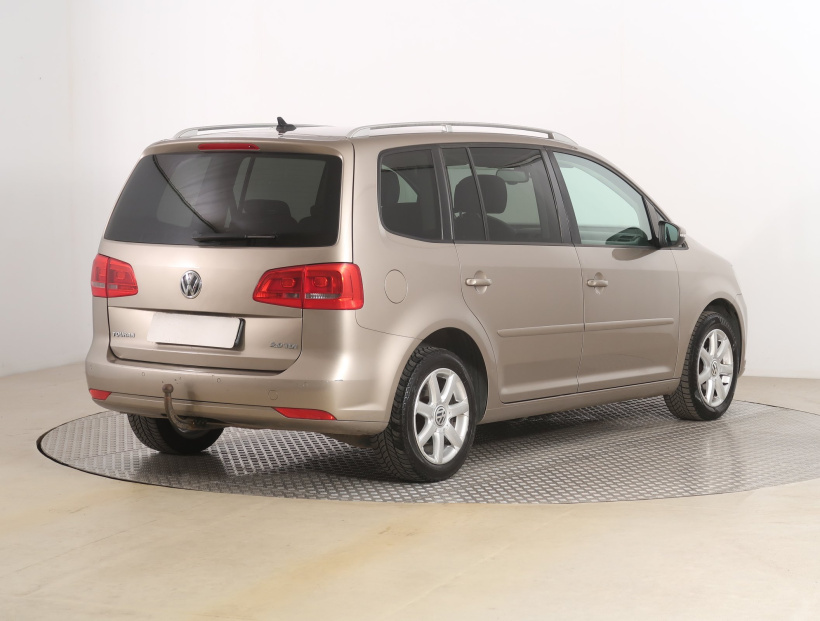 Volkswagen Touran, 2013