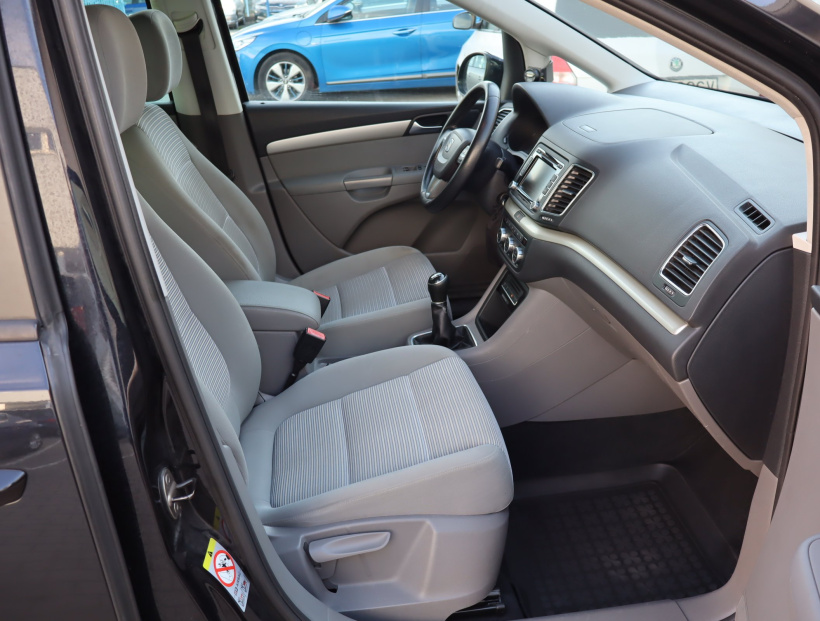 Seat Alhambra, 2013