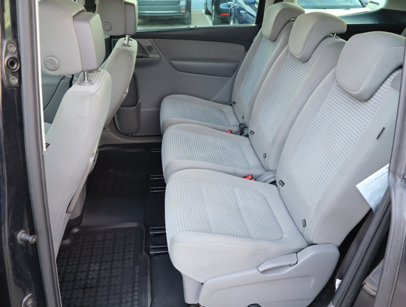 Seat Alhambra, 2013