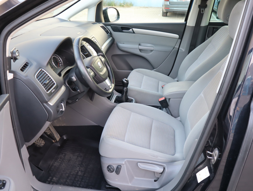 Seat Alhambra, 2013