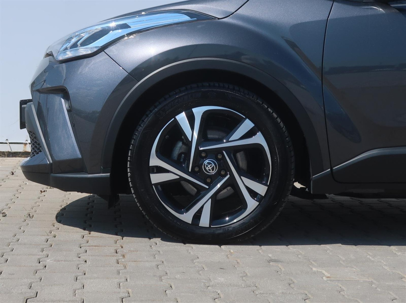 Toyota C-HR, 2024