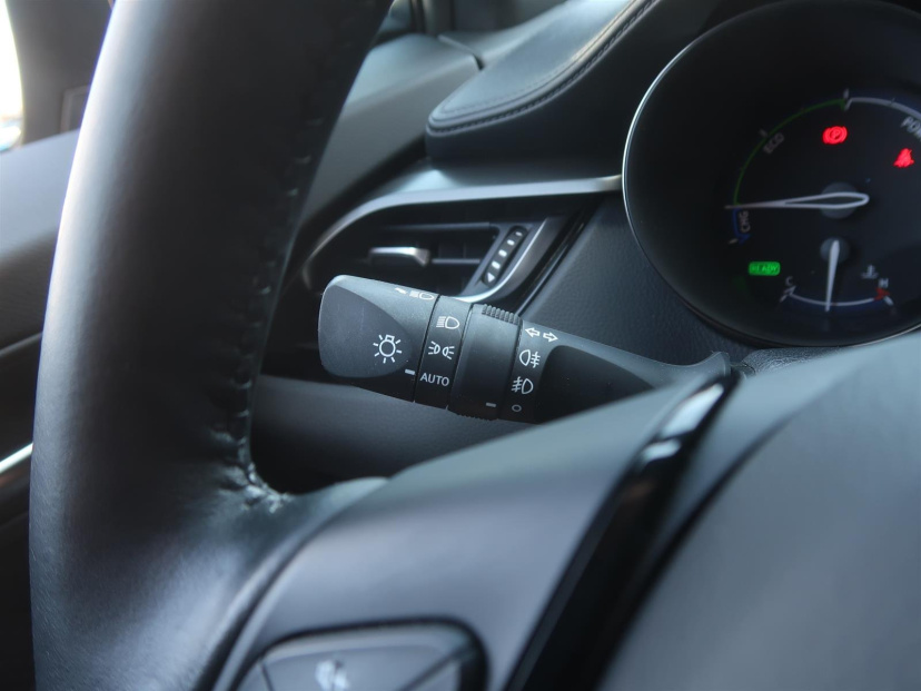 Toyota C-HR, 2024