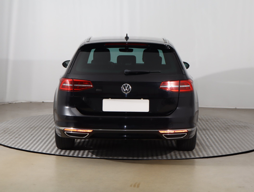 Volkswagen Passat, 2018