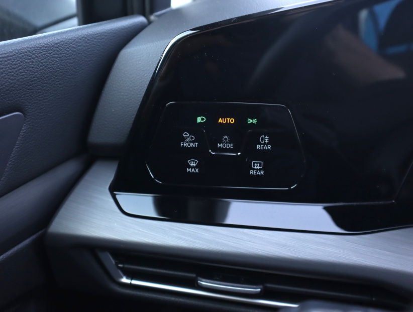 Volkswagen Golf, 2024