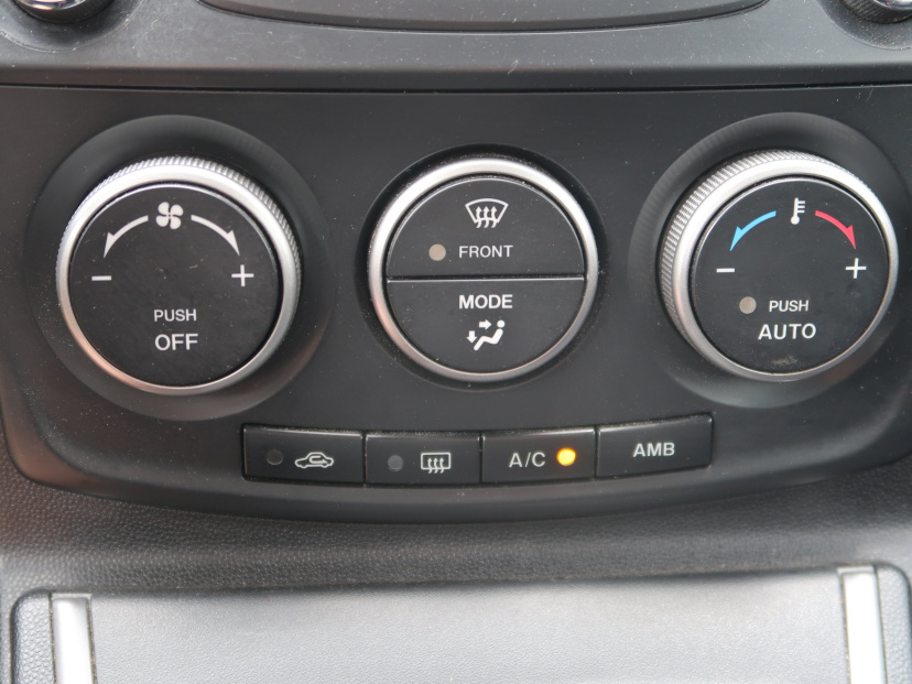 Mazda 5, 2012