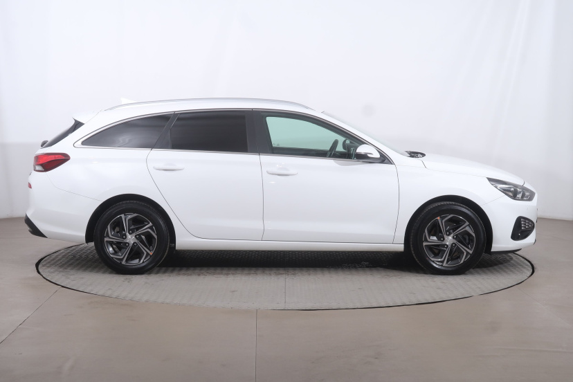 Hyundai i30, 2023