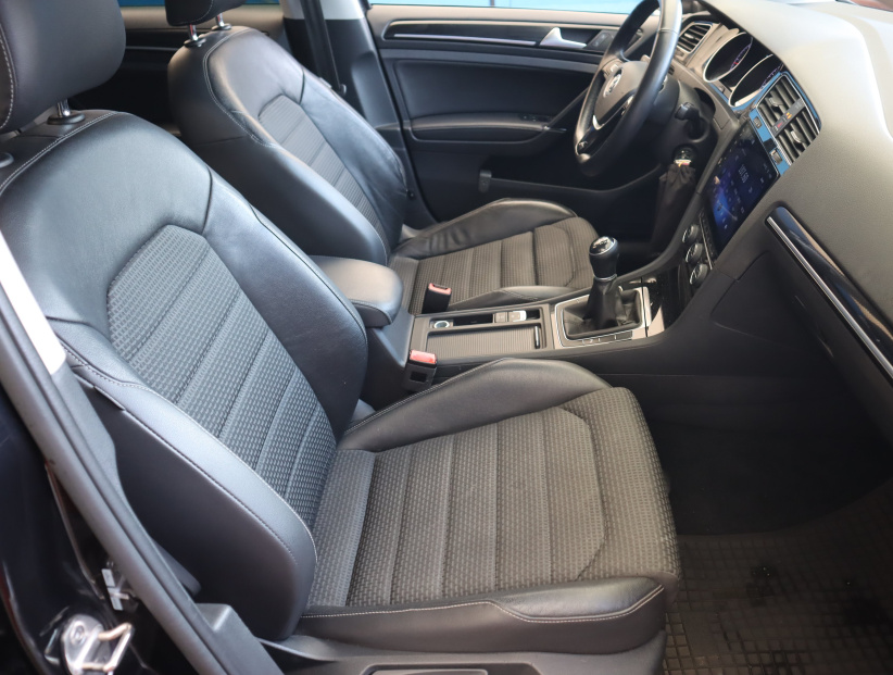 Volkswagen Golf, 2017