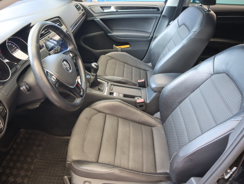 Volkswagen Golf, 2017