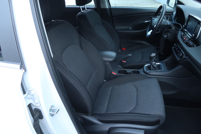 Hyundai i30, 2021