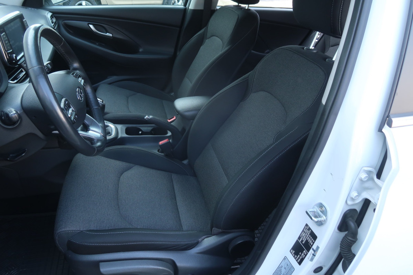 Hyundai i30, 2021