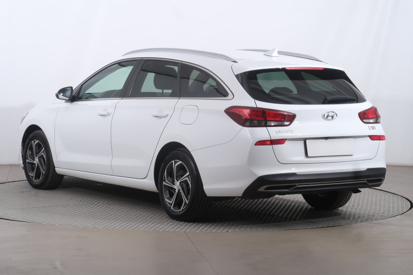 Hyundai i30, 2021