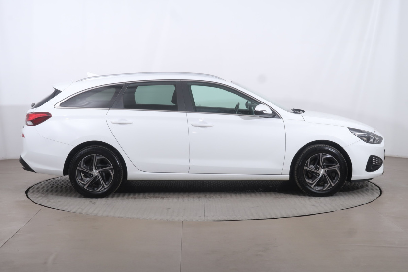Hyundai i30, 2021