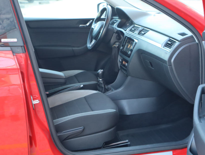 Škoda Rapid Spaceback, 2016