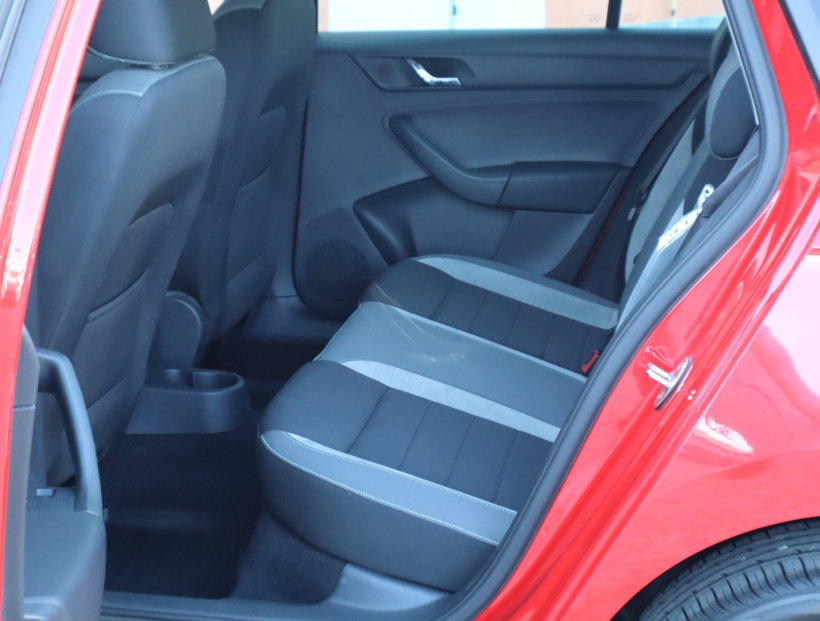 Škoda Rapid Spaceback, 2016