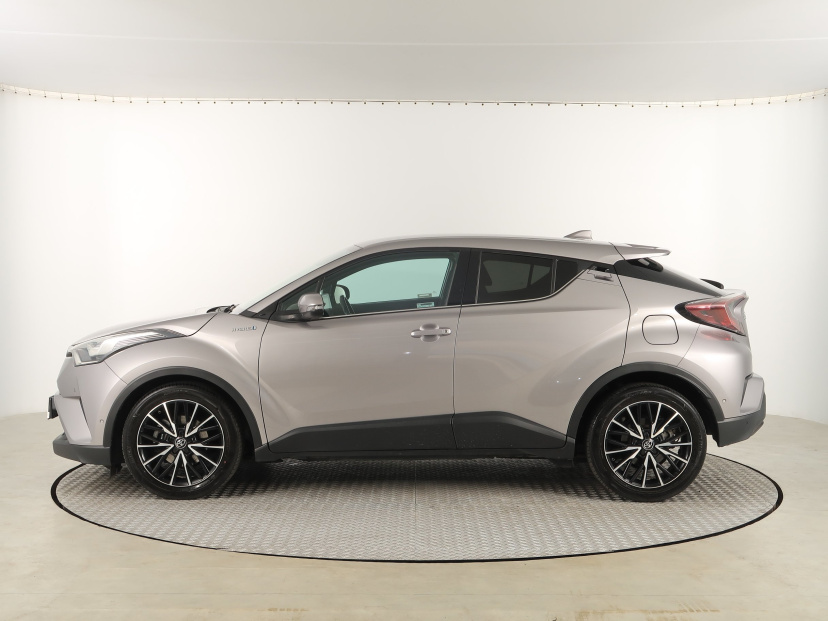 Toyota C-HR, 2017