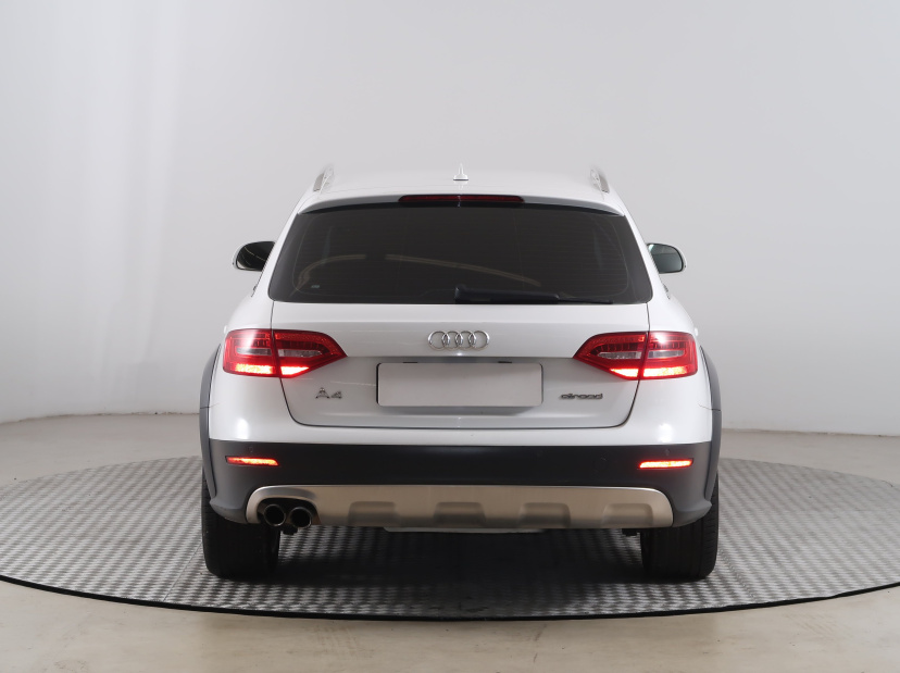 Audi A4 Allroad, 2013