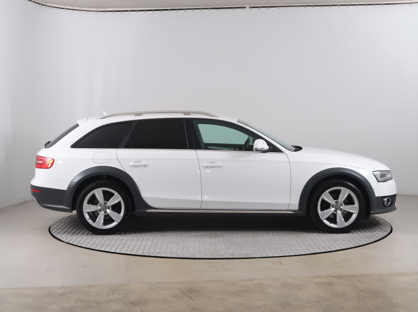 Audi A4 Allroad, 2013
