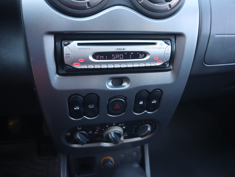 Dacia Duster, 2010