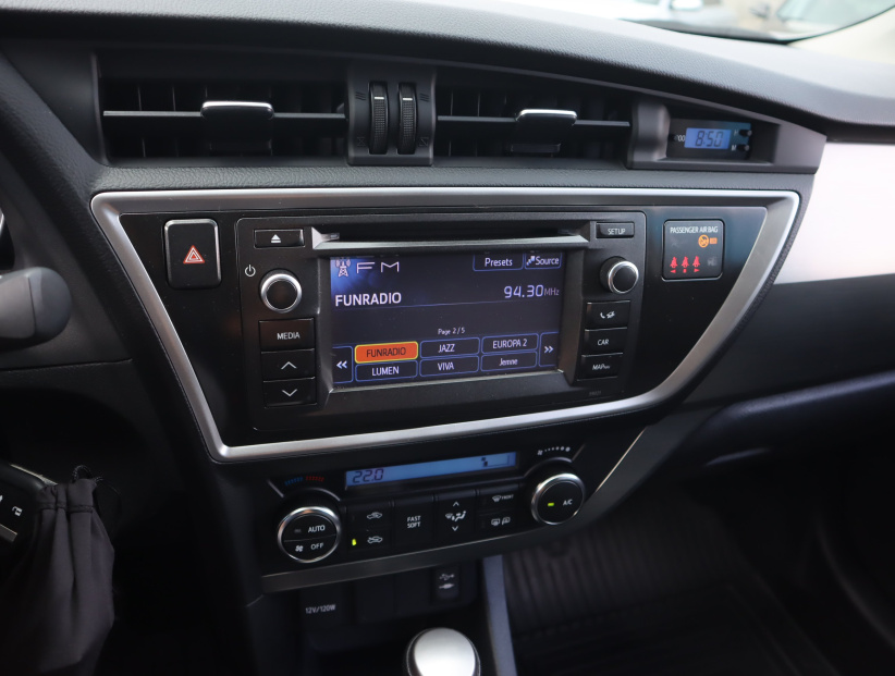 Toyota Auris, 2013